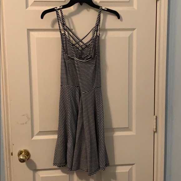🌼SALE🌼 Holister Striped Criss-across Dress - Picture 2 of 4